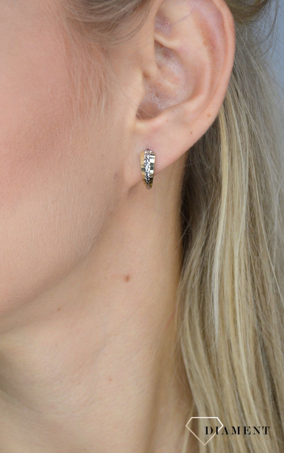 Złote kolczyki 333 droga z białego złota KL 6183 333.jpg